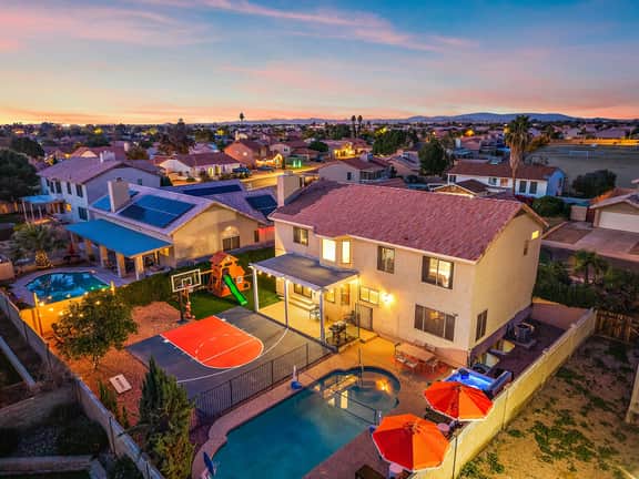 AZ Game House | Sport Court - Golf - Pool - Games