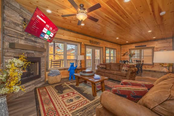 Modern Cabin • Movie Theater • Hot Tub • Game Room