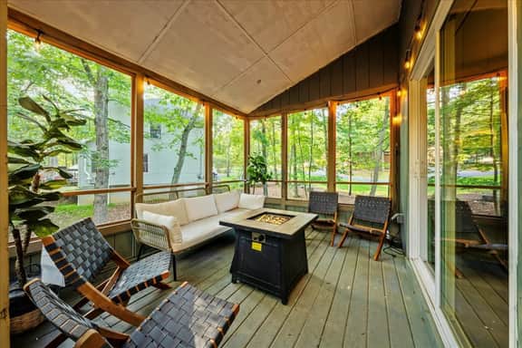 Forest Retreat! Hot Tub-Fire Pit-Game Room
