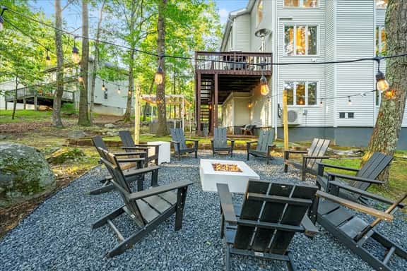 Forest Retreat! Hot Tub-Fire Pit-Game Room
