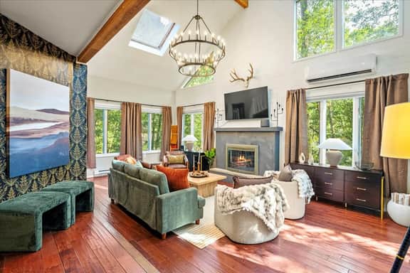 Forest Retreat! Hot Tub-Fire Pit-Game Room