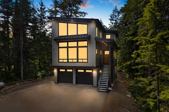 2 Homes • Sleeps 22 • Sauna • Hot Tub • Fire Pit