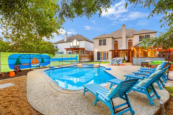 The Painted Paddle: Pool, HotTub, Pickleball Court