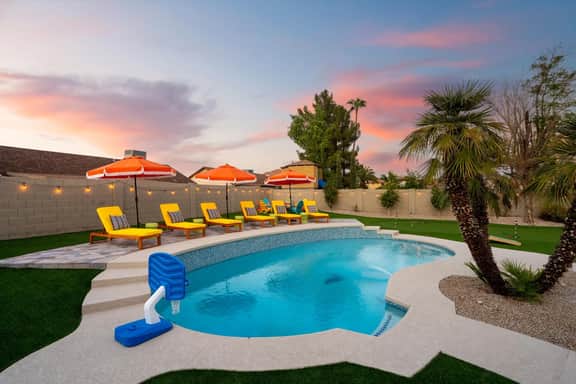 Pickleball + Heated Pool & Spa | Sleeps 16