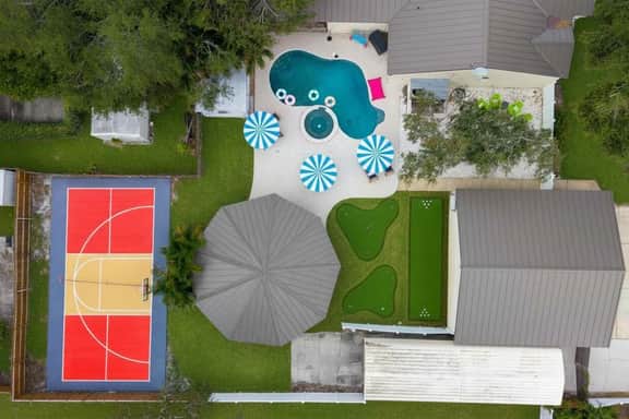 Sleeps 14 • Heated Pool • Spa • Arcade • Putt Putt