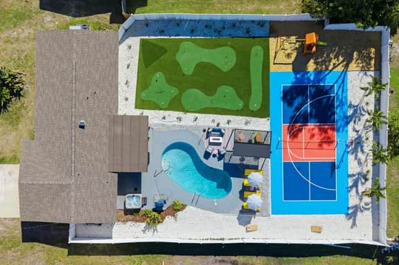 Pastel Palms - Sport Court - Pool - Hot Tub - Bar
