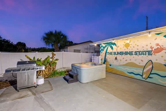 Pastel Palms | Resort Pool, Hot Tub & Sport Court - Image 5