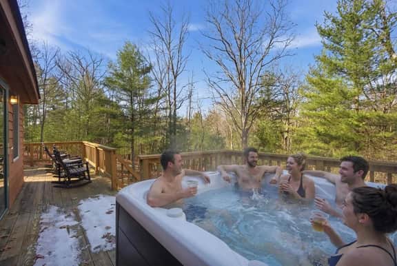 Family-Friendly Home w/ Hot Tub • Fire Pit• Games