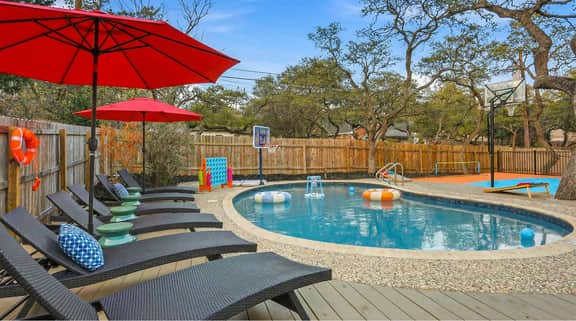 The Lone Star Luxe - Pool - Hot Tub - Sport Court