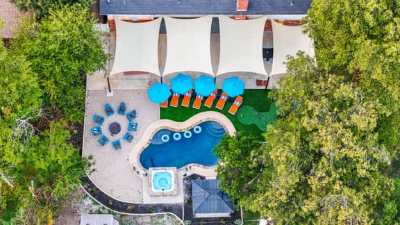 Resort Style Backyard • Pool • Putt Putt • Hot Tub