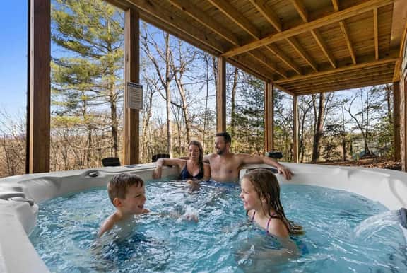 Stunning Views! Sleeps 10 - Hot Tub - 2 Fireplaces