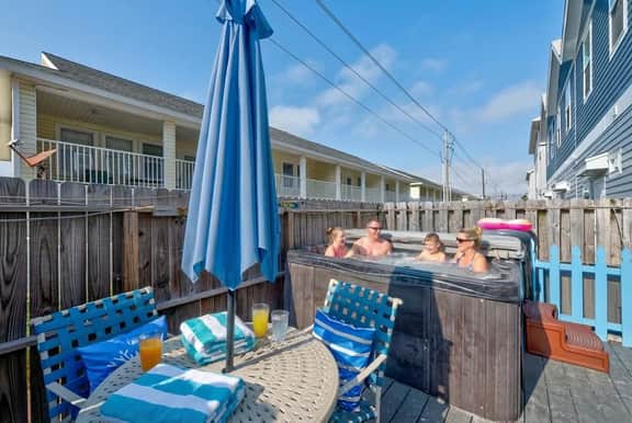 Walk to Beach~Private Hot Tub~Pool~Dog Friendly