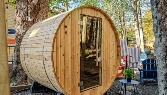 Sleeps 13 • Private Sauna • Hot Tub • Game Room