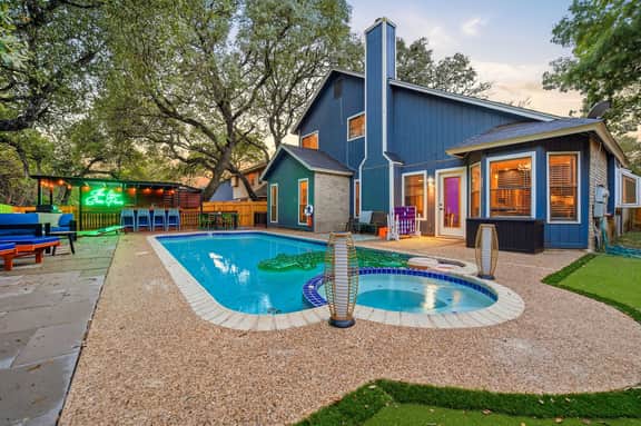 Resort Style Backyard • Arcade Games • Hot Tub - Image 5