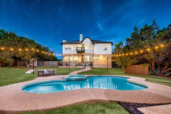 Austin Luxe Retreat: Pool | Spa | Game Room | Fire Pit