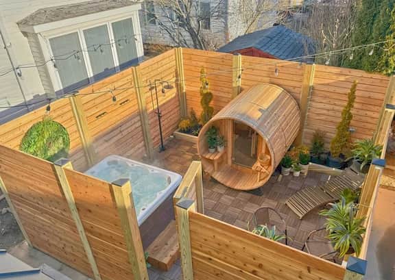 Warren 3BR Retreat: Sauna/Hot Tub | Walk to Dining