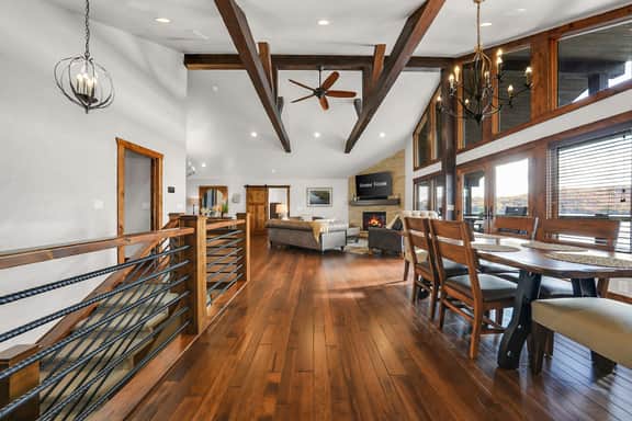 Lakefront Oasis • Private Dock & Pool • Sleeps 20