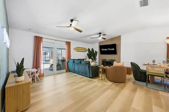 Poolside Oasis • Sleeps 8 • Game Room • Putt Putt