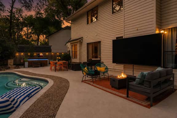 Cowboy Cove | Pool - Hot Tub - Arcade - Games