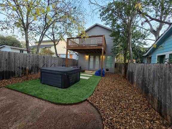 The Rosewood Retreat: 6BR's | HotTub | DogFriendly