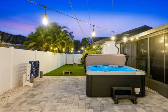 Breezy Livin' - Speakeasy - Pool - Spa - Game Room