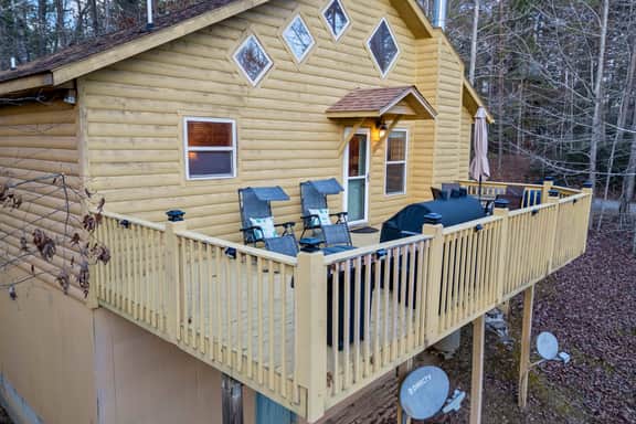 Cozy Cabin in Mountains | Firepit | Views | Games