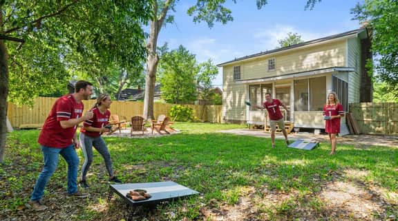 Near USC & Downtown • Fire Pit • Dog Friendly