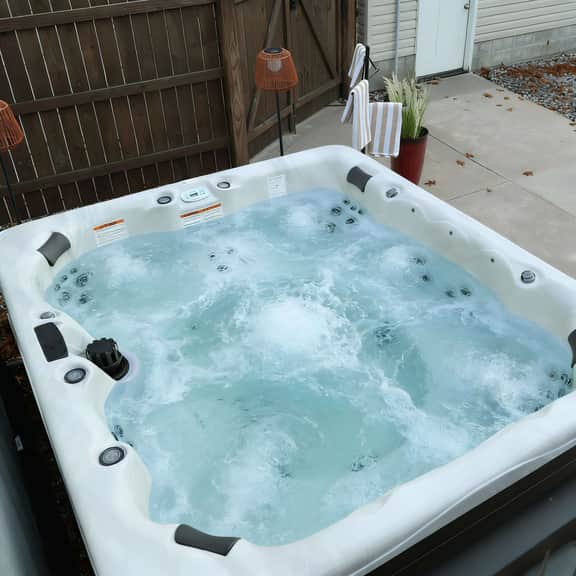 Pine & Paddle Getaway • Game Room • Hot Tub • Pool