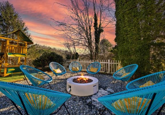 Sleeps 20 | Sport Court | Game Room | Sauna | Spa