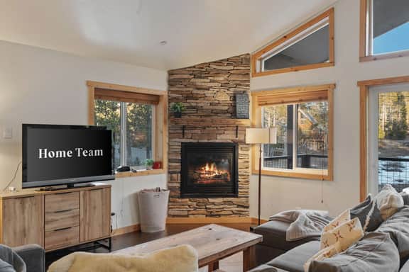 Mountain Retreat | Canoe | Fireplace | Views