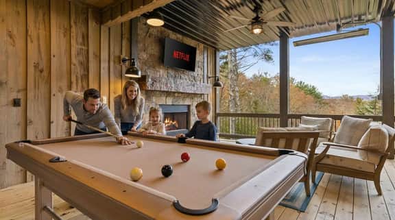 2-Level Deck - Stunning Views - Hot Tub - Fire Pit