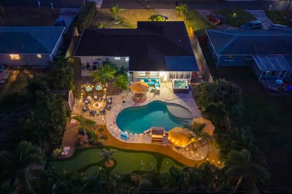 Resort Style Backyard  Pool  Hot Tub  Movie Room - Image 5