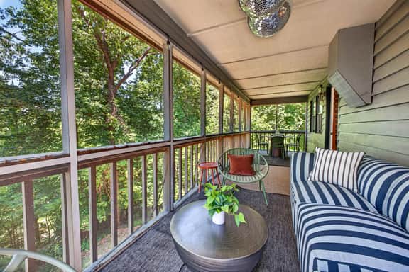 Mtn Cabin w Sauna & Hot Tub  Outdoor Fun