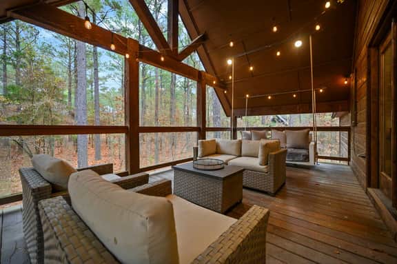 Luxury Ridge Cabin | Hot Tub • Fire Pit • Views