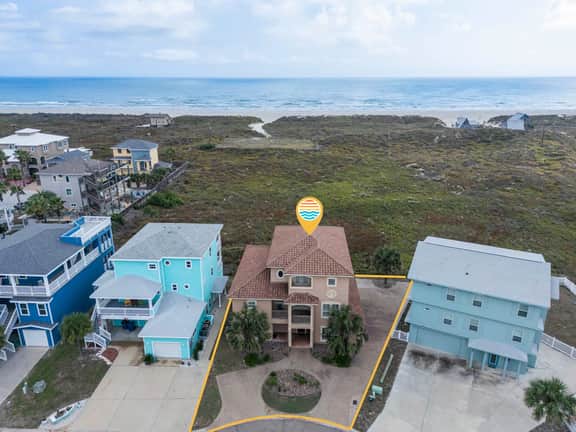 Sunrise Beach Villa~ Beach Views~Private Elevator