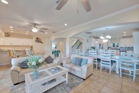 Sunrise Beach Villa~ Beach Views~Private Elevator
