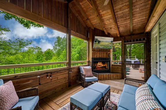 Wellsprings Retreat | Smoky Mtn Views | Sleeps 12