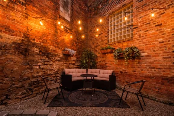 Velvet Haus • Downtown • 3rd Floor Deck • Backyard