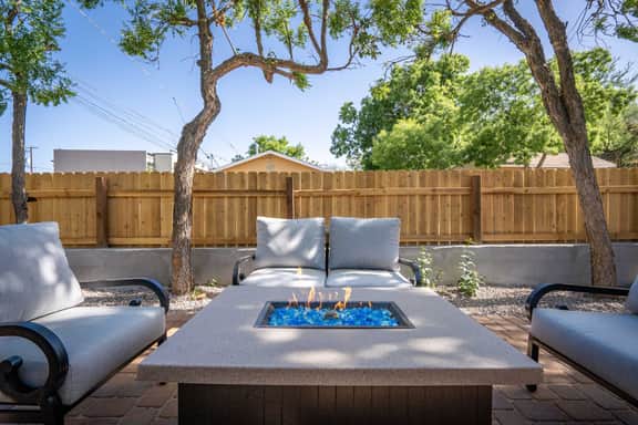 Charming & Cozy Northern AZ Base Camp • Sleeps 4