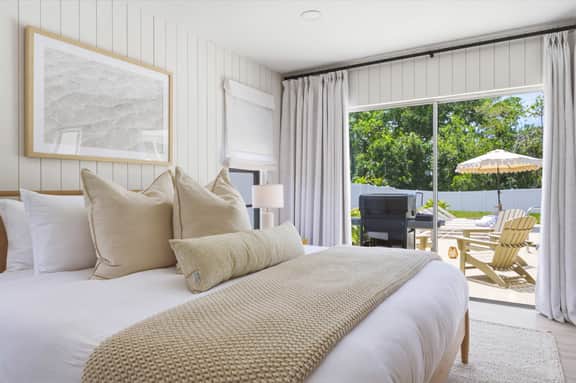 Minutes to AMI | Pool | Game Room | Sleeps 11