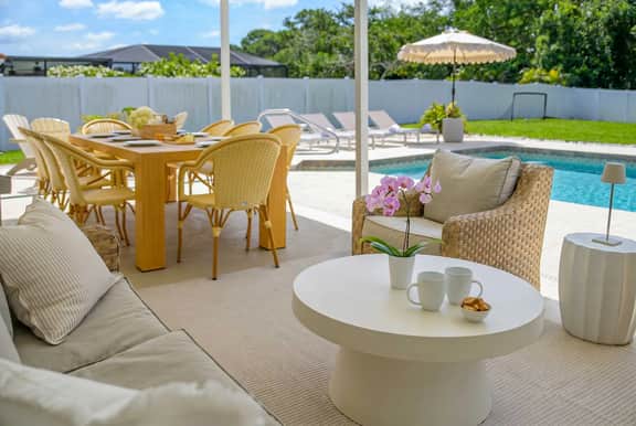 Minutes to AMI | Pool | Game Room | Sleeps 11