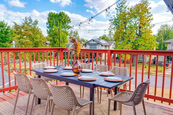 Sleeps 16 - Roof Top - Game Room - Pet Friendly