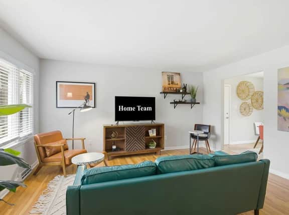 Modern Home • Sleeps 6 • Near Downtown & Mizzou