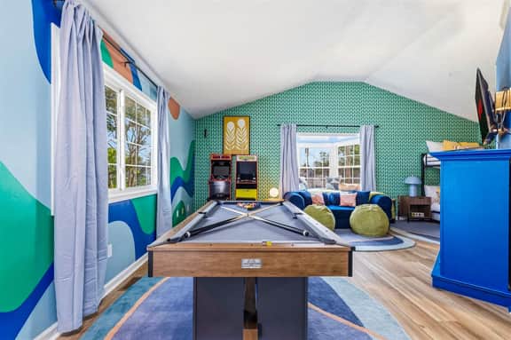 Indy Game House | Hot Tub + Basketball - Image 2