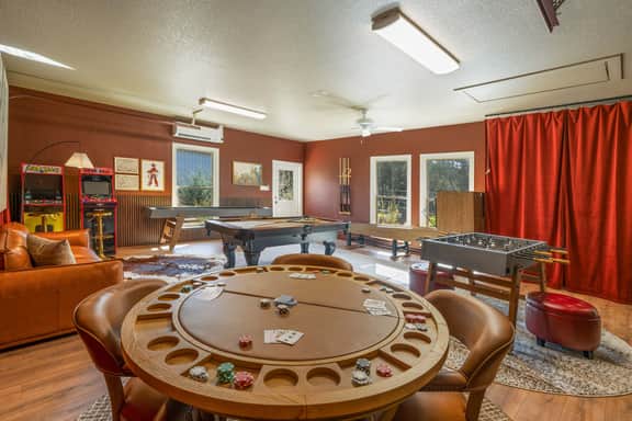 Stillstone Ranch | A Wellness Retreat | Sleeps 32