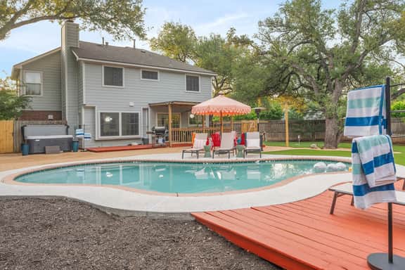 Austin Encore | Pool, Hot Tub & Putt-Putt