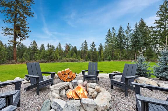 Lakeside Montana | Hot Tub & Game Room