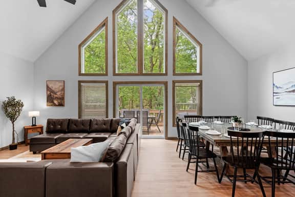 Sleeps 16 | Hot Tub, Arcade & Resort Amenities