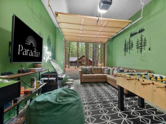 The Treehouse Cabin | Sauna & Hot Tub