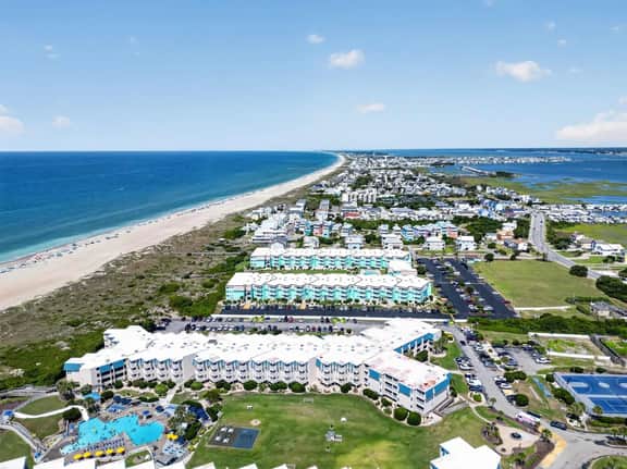 Beach Getaway w Pool & Private Balcony - Image 4